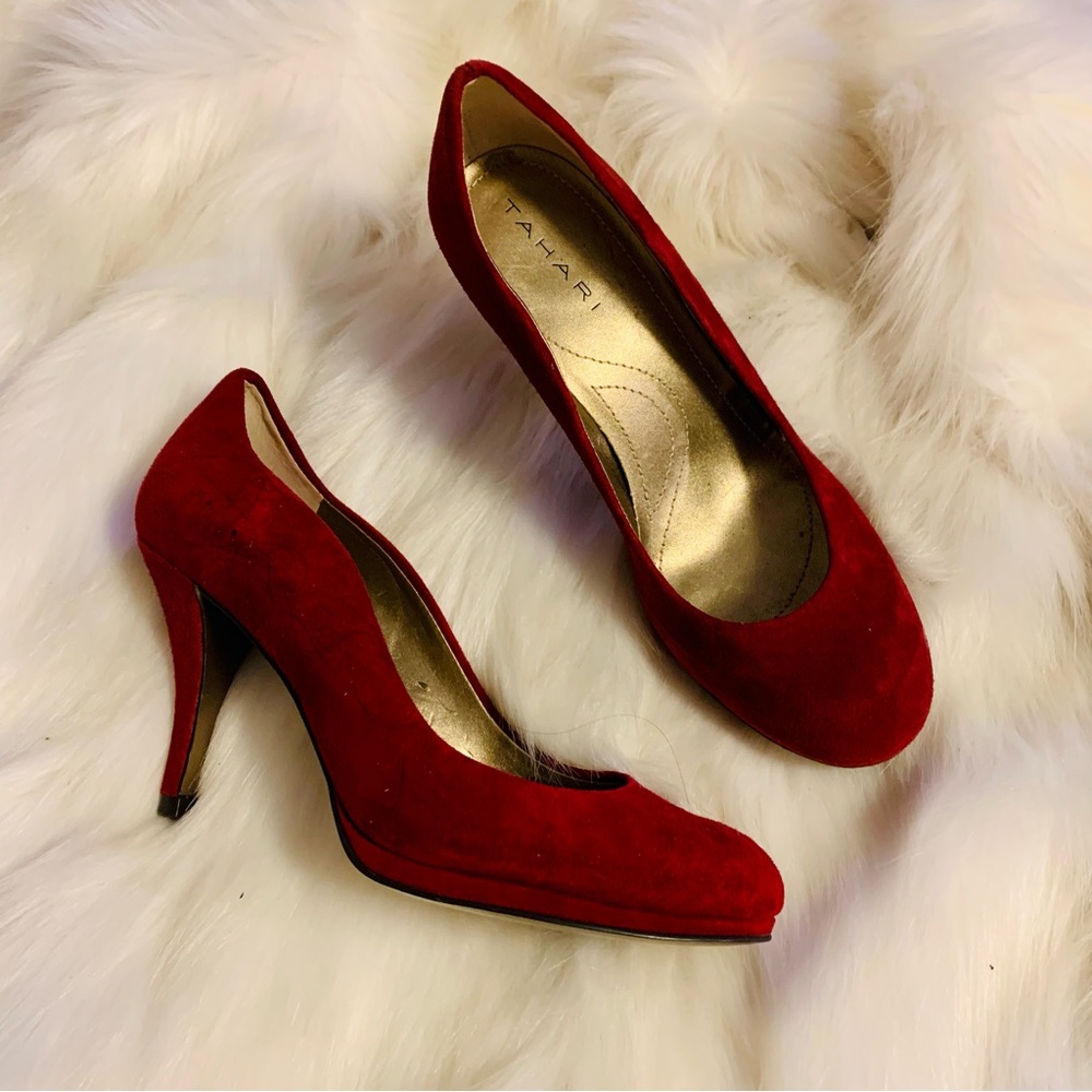 Tahari | Burgundy Suede Colette Heels Size 6 M